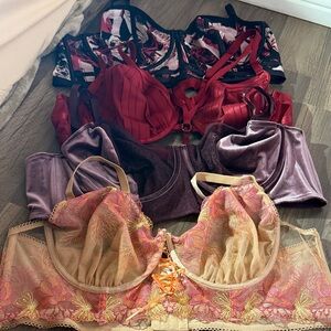 Floral Lace Women's Bra Set - Cream, Purple, Red